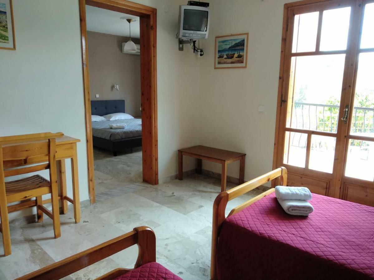 Orelia Pension Tolón Exterior foto